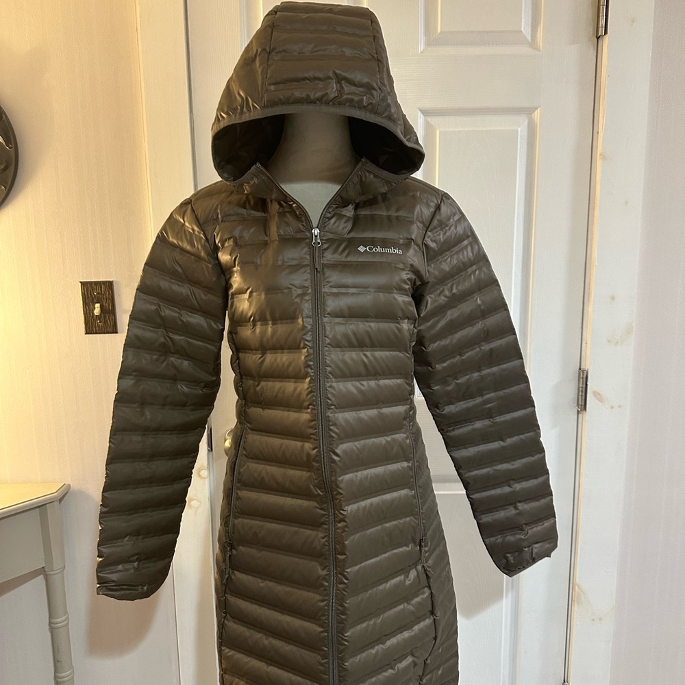 Columbia Women's Hooded Puffer Jacket - Dark Gray